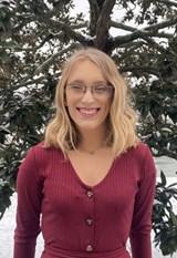 A headshot photo of Shannon Eshelman.