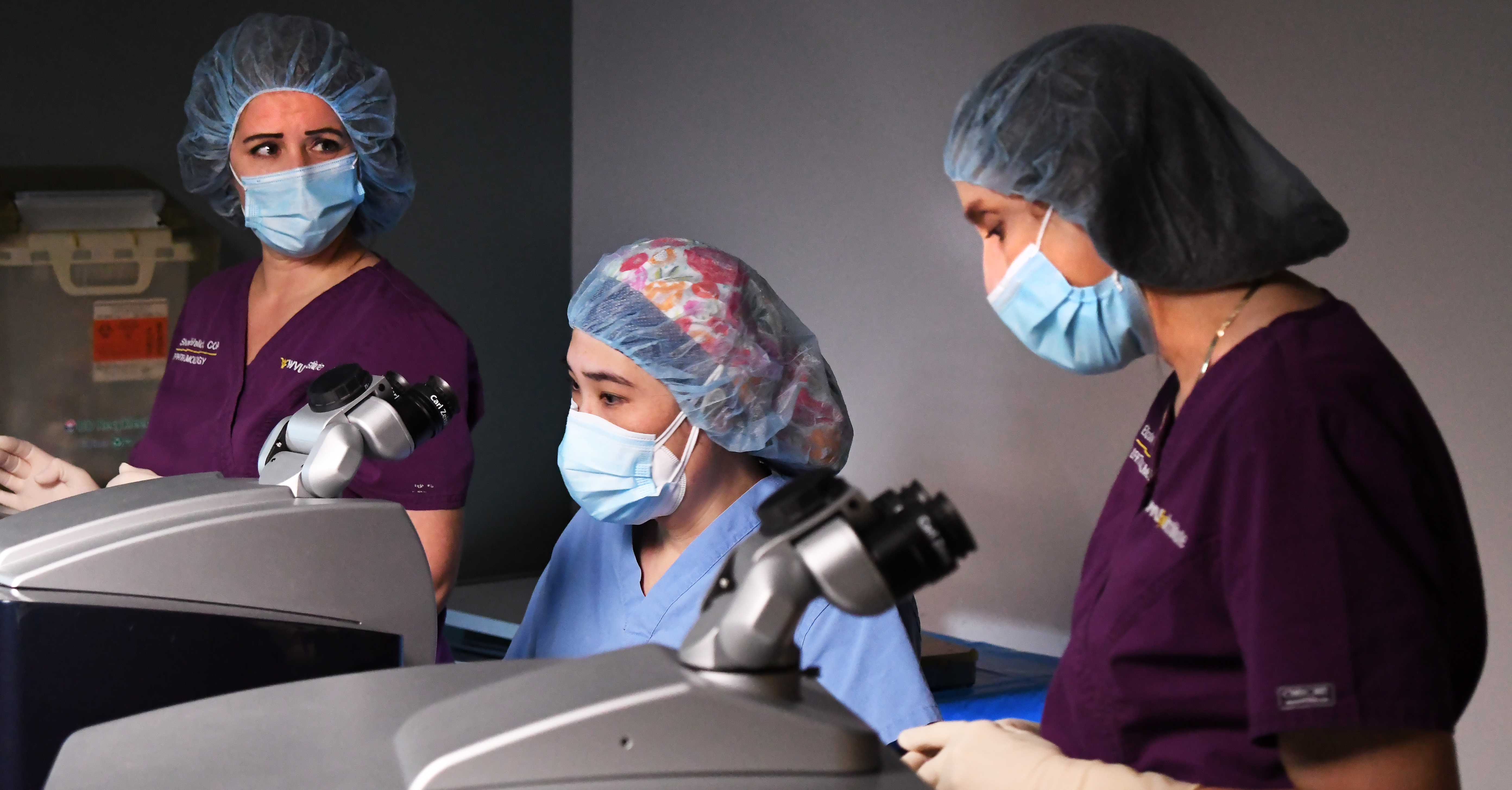 Dr. Lingo Lai and team perform LASIK on a patient