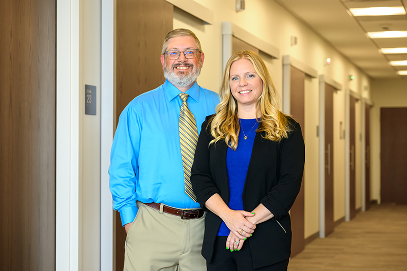 Drs Oreskovich and Unger portrait in clinic space